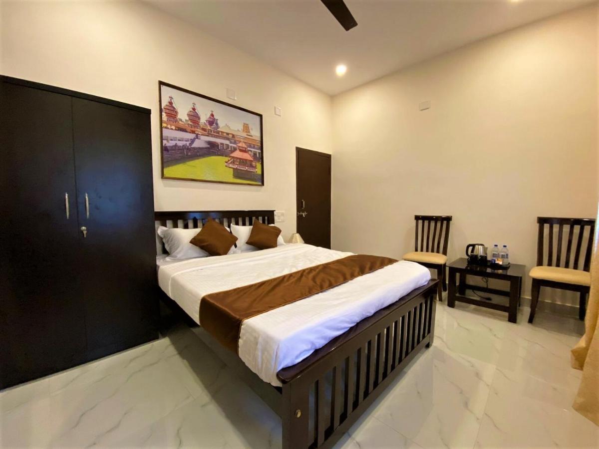 Udupi Inn Bagian luar foto