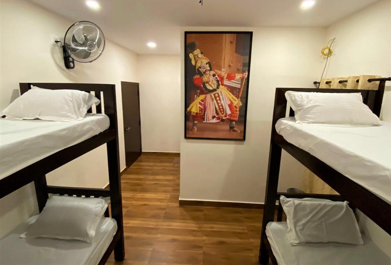 Udupi Inn Bagian luar foto