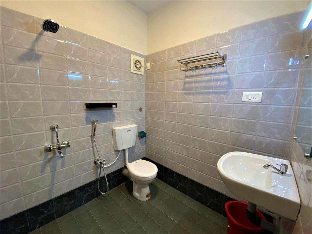 Udupi Inn Bagian luar foto