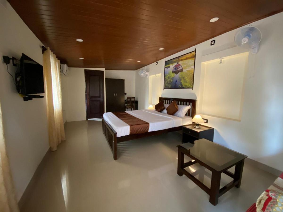 Udupi Inn Bagian luar foto