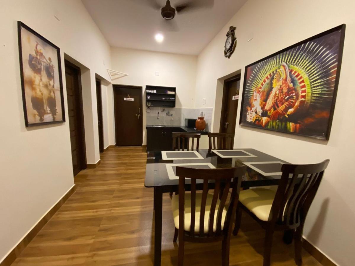 Udupi Inn Bagian luar foto
