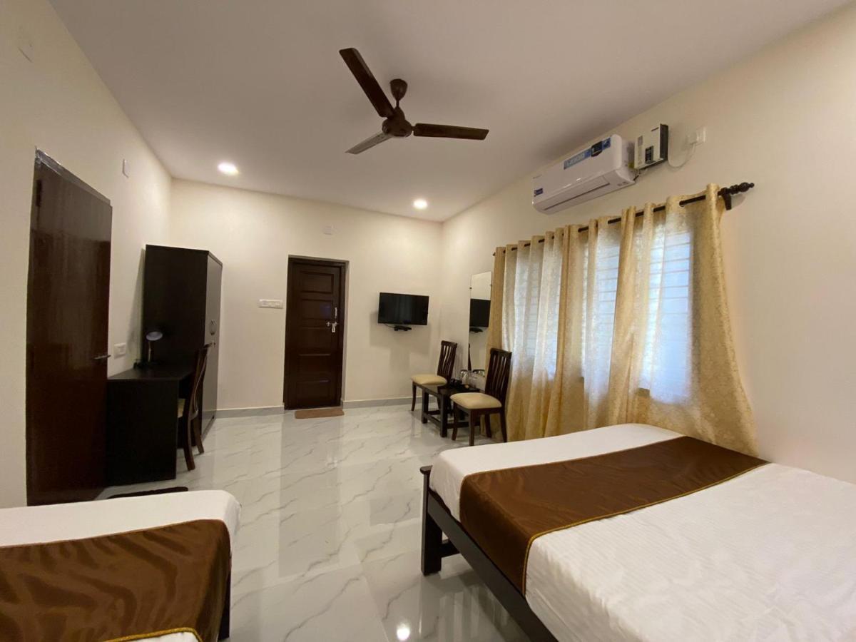 Udupi Inn Bagian luar foto